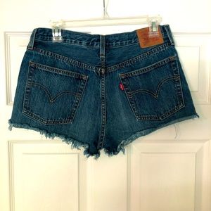 Levi’s 501 cut off dark wash denim shorts